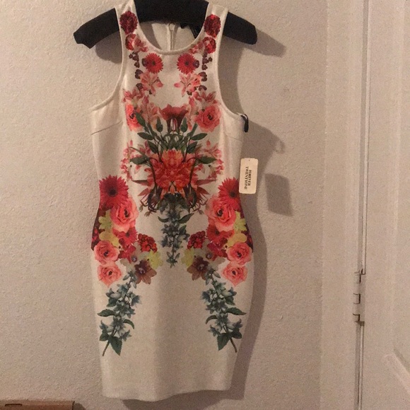 Gorgeous scuba knit floral dress. - Picture 2 of 3